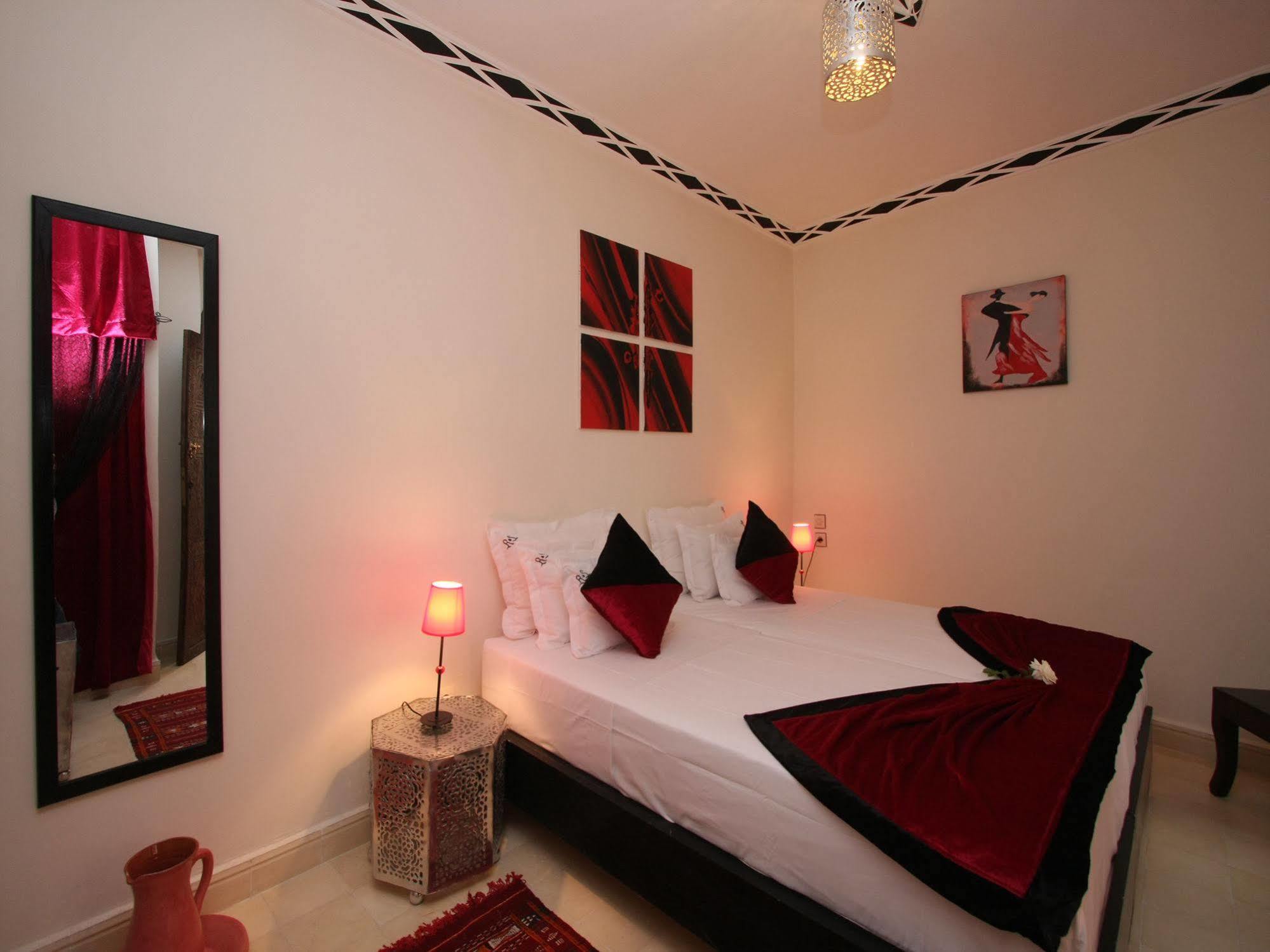 Riad De La Semaine มาร์ราเกช ภายนอก รูปภาพ
